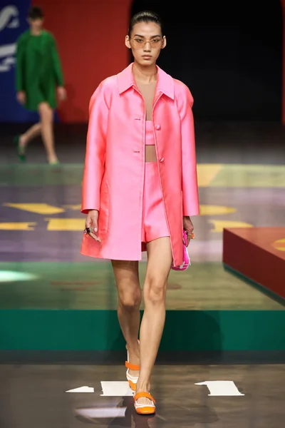 Look 69